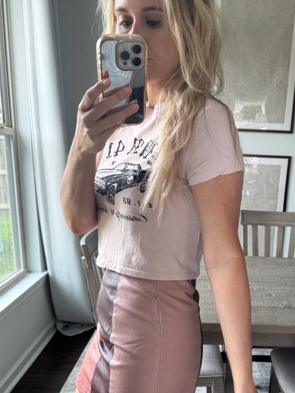 H&M Light Pink Graphic Crop Tee with Vintage Car Print - Picture 5 of 10